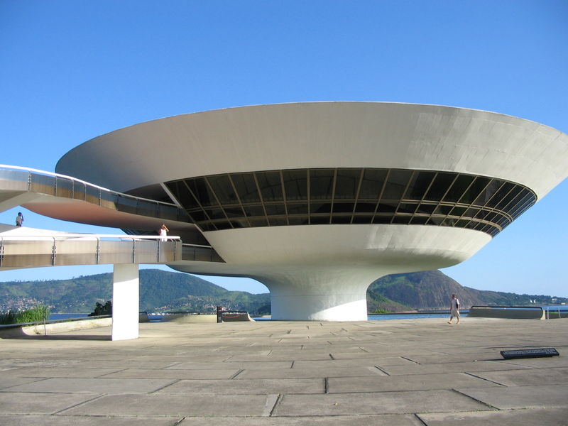 Bảo tàng nghệ thuật đương đại Niteroi, Brazil, 1996